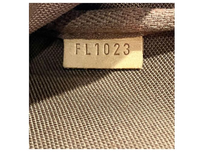 Bolsa Louis Vuitton Mini Pochette Accessoires Marrom Monograma - vista 7