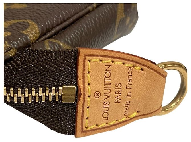 Bolsa Louis Vuitton Mini Pochette Accessoires Marrom Monograma - vista 9