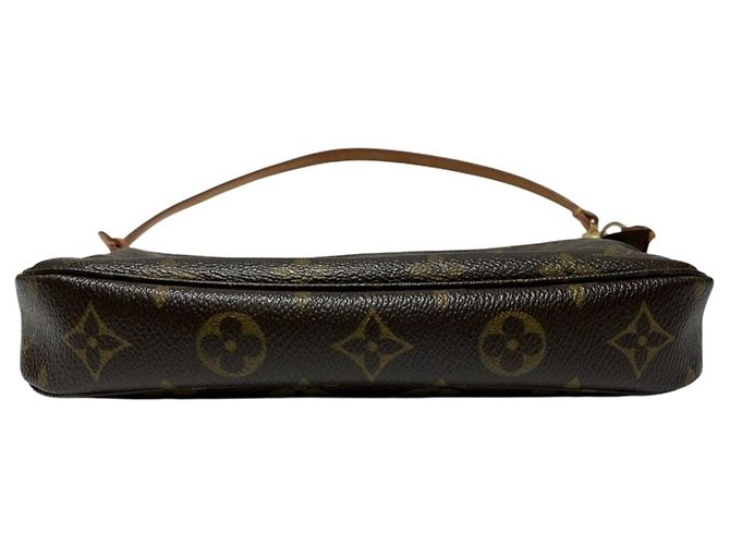 Bolsa Louis Vuitton Pochette Accessoires Marrom Monograma - vista 3