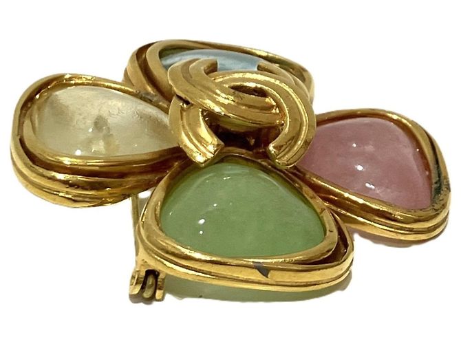 Spilla Chanel Coco Mark Clover in pietra colorata D'oro - vista 3
