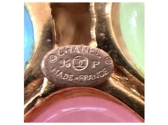 Spilla Chanel Coco Mark Clover in pietra colorata D'oro - vista 5
