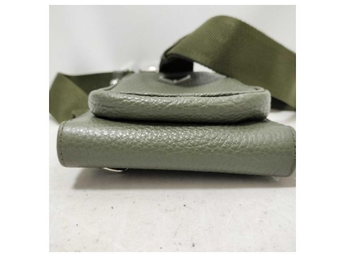 PRADA Schultertasche Triangle 2ZH195 aus Khaki-Leder - Ansicht 5