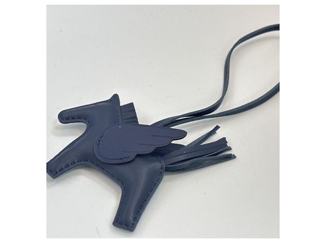 Hermès Hermes Rodeo Pegasus PM Handbag Charm Blu navy - vista 2