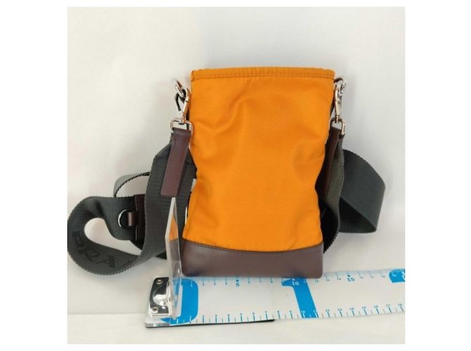 Bolsa de Ombro Triangle Prada RE-NYLON Marrom Laranja - vista 2