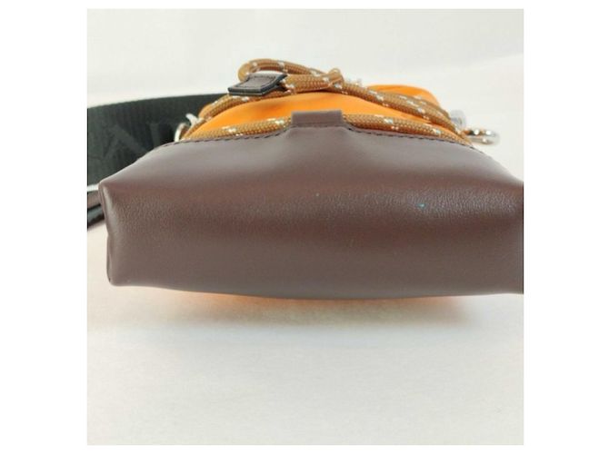 Bolsa de Ombro Triangle Prada RE-NYLON Marrom Laranja - vista 3