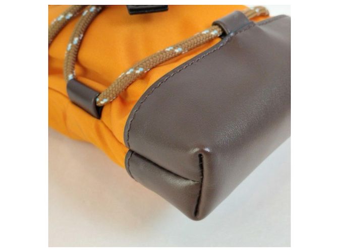 Bolsa de Ombro Triangle Prada RE-NYLON Marrom Laranja - vista 6