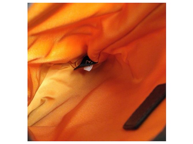 Bolsa de Ombro Triangle Prada RE-NYLON Marrom Laranja - vista 8
