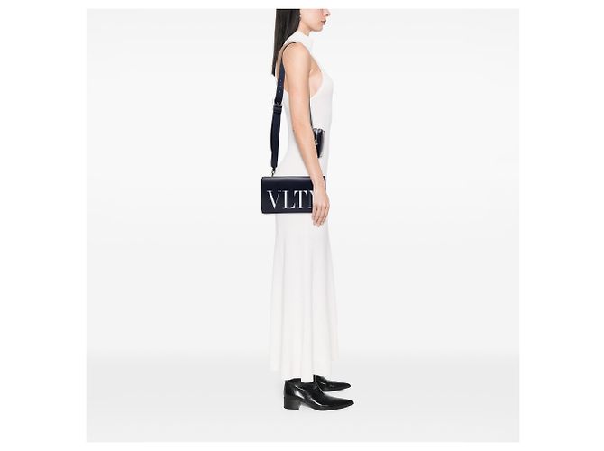 Borsa a tracolla con patta VLTN in pelle nera Valentino Nero - vista 6