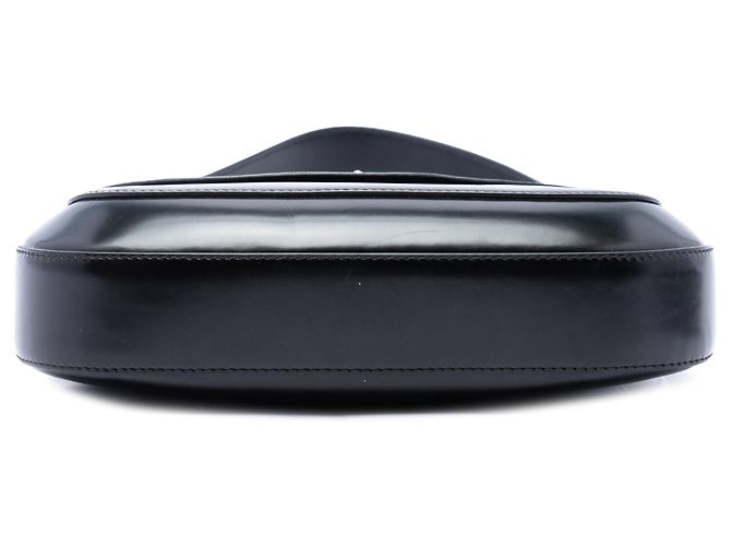 Prada Cleo Schultertasche mit Klappe aus Spazzolato-Leder in Schwarz, Medium - Ansicht 3
