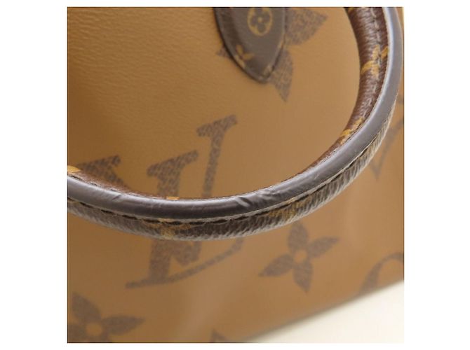 Borsa Tote Louis Vuitton Monogram Giant Reverse OnTheGo MM Marrone Monogramma - vista 19