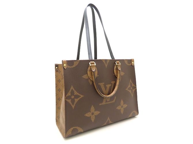 Borsa Tote Louis Vuitton Monogram Giant Reverse OnTheGo MM Marrone Monogramma - vista 2