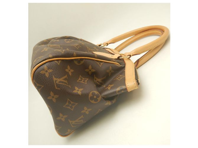 Bolsa Louis Vuitton Monogram Tivoli PM Marrom Monograma - vista 4