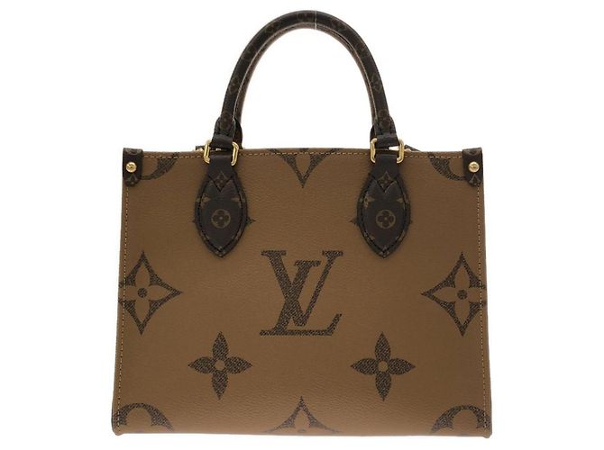 Bolso Louis Vuitton Monogram Giant OnTheGo PM Castaño - vista 2
