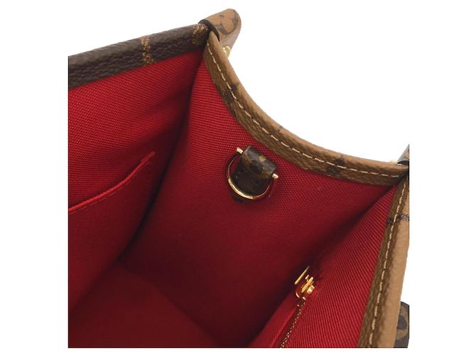 Bolso Louis Vuitton Monogram Giant OnTheGo PM Castaño - vista 9