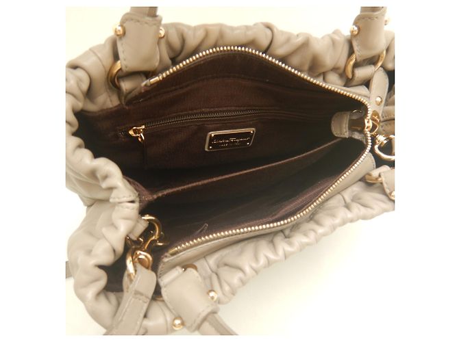 Borsa 2-Way Salvatore Ferragamo Vara Ribbon Beige - vista 4