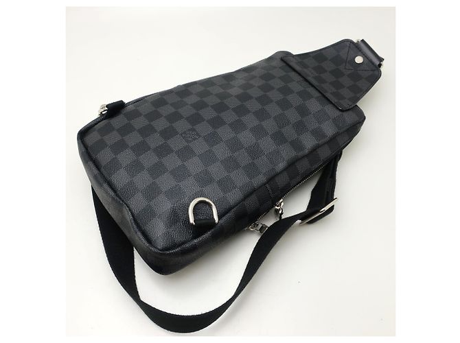 Borsa a tracolla Louis Vuitton Damier Graphite Avenue Nero - vista 5