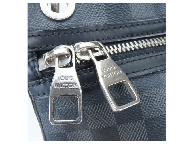 Borsa a tracolla Louis Vuitton Hunter N41656 Marrone Nero Damier ebene - vista 9
