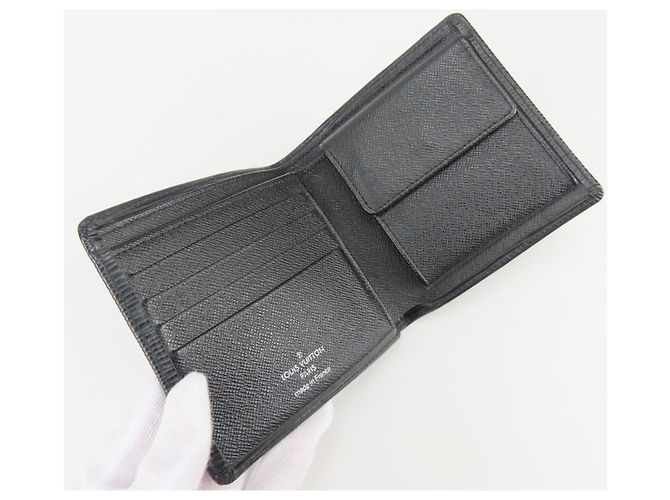 Portafoglio bi-fold Louis Vuitton Noir Epi Leather Nero - vista 10