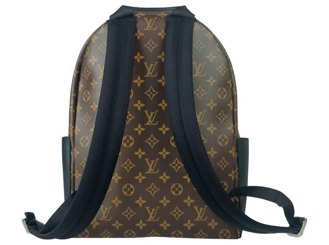 Louis Vuitton Discovery Backpack Brown - view 3