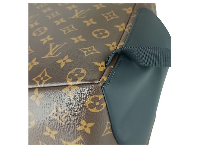 Louis Vuitton Discovery Backpack Brown - view 5