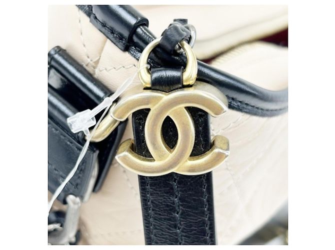 Borsa a tracolla Chanel Gabrielle Nero Beige - vista 10