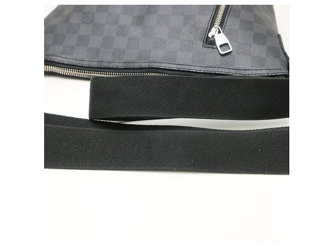 Borsa a tracolla Louis Vuitton Damier Graphite Mick PM Nero Damier ebene - vista 11