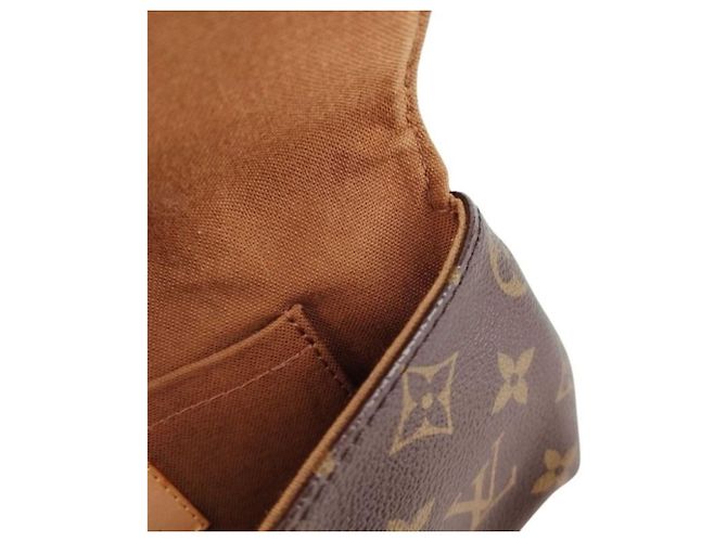 Louis Vuitton Pochette Marelle Clutch Bag Marrone Monogramma - vista 7