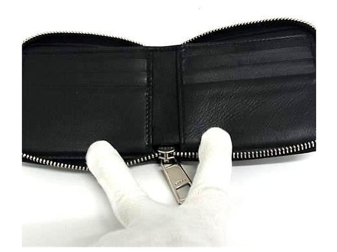 Gucci Bi-Fold Wallet in Black Leather - view 3