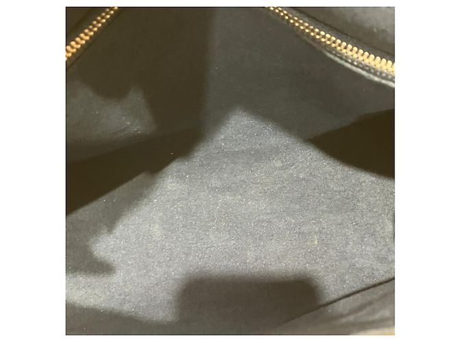 Borsa Louis Vuitton Grenelle PM Rosso - vista 7