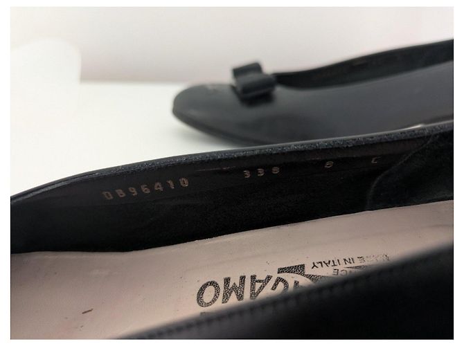 Salvatore Ferragamo Décolleté Vara in pelle nera Nero - vista 4