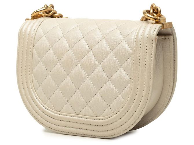 Bolso de hombro Chanel Coco Mark Boy Chain Blanco Crudo - vista 2
