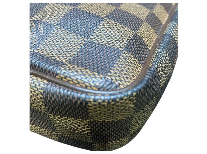 Louis Vuitton Pochette Bi-Macao Clutch Bag Castaño - vista 7