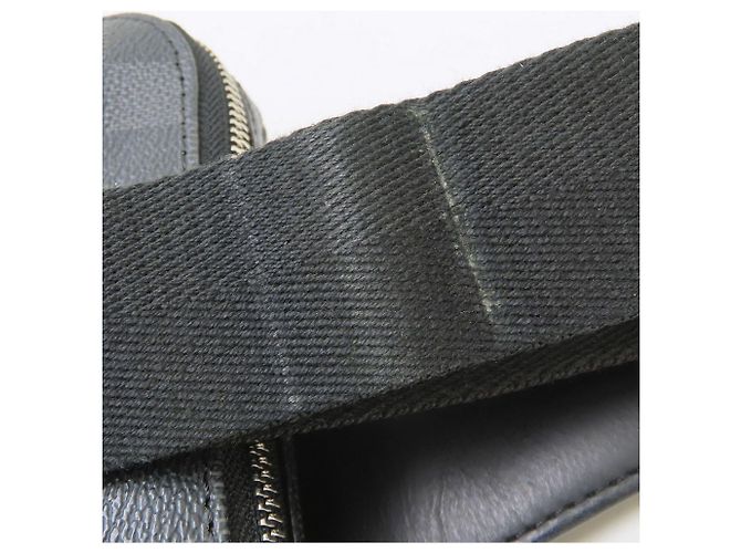 Borsa a tracolla Louis Vuitton Damier Graphite Avenue Marrone Nero - vista 30