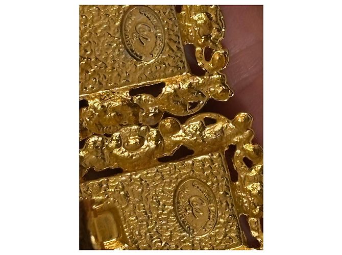 Orecchini a clip Christian Lacroix Madonna col Bambino dorati D'oro - vista 8