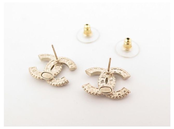 NUOVI ORECCHINI CHANEL LOGO CC & STRASS A86504 METALLO DORATO EARRINGS D'oro - vista 5