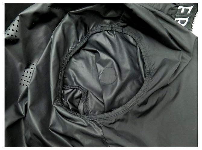 GIACCA MONCLER JUNICHI IMPERMEABILE CON CAPPUCCIO ANTIVENTO T1 38 M BLOUSON JACKET Nero - vista 11