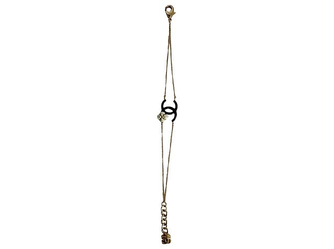 Timeless Bracciale Chanel CC Camelia a doppio giro in metallo dorato D'oro - vista 2