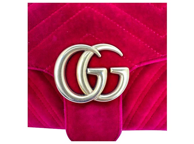 Bolsa de Ombro Gucci GG Marmont Pequena em Veludo Vermelho - vista 7