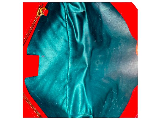 Bolsa de Ombro Gucci GG Marmont Pequena em Veludo Vermelho - vista 9