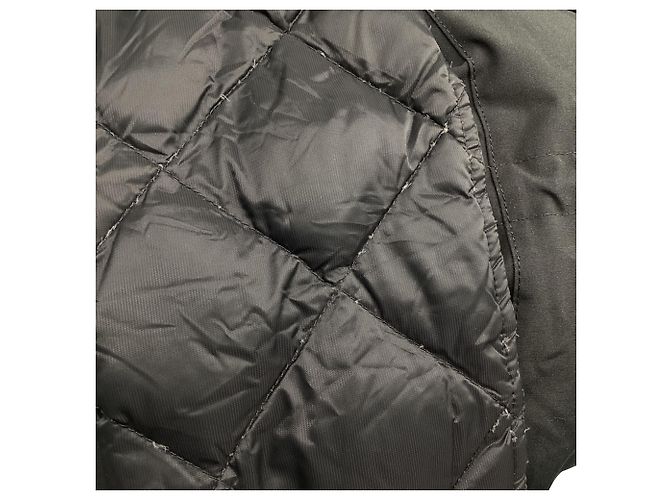 Canada Goose Kapuzen-Puffer-Trenchcoat aus schwarzem Polyester - Ansicht 6
