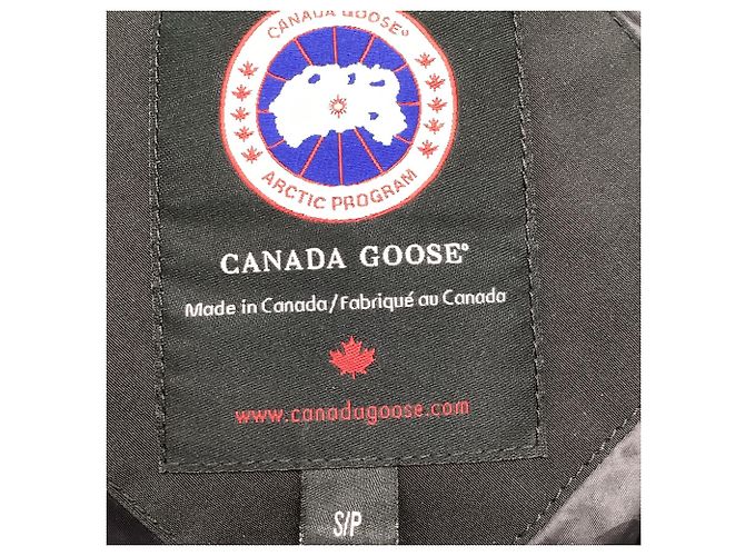 Canada Goose Kapuzen-Puffer-Trenchcoat aus schwarzem Polyester - Ansicht 9