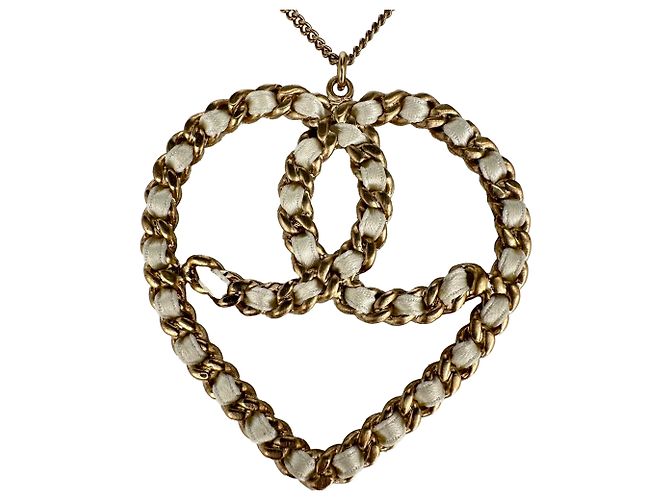Timeless Collana Chanel a cuori intrecciati in metallo dorato D'oro - vista 2