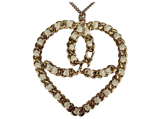 Timeless Collana Chanel a cuori intrecciati in metallo dorato D'oro - vista 3