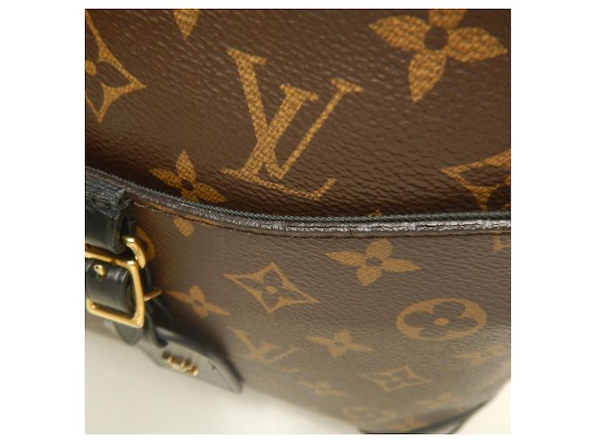 Borsa a tracolla Louis Vuitton Monogram Odeon NM PM Marrone - vista 12