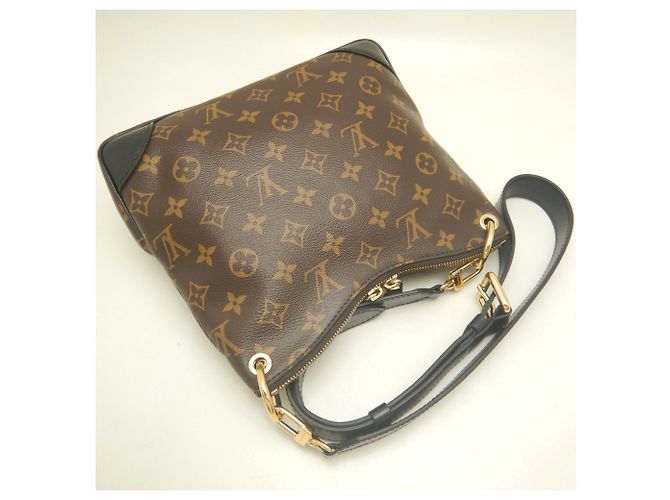 Borsa a tracolla Louis Vuitton Monogram Odeon NM PM Marrone - vista 3