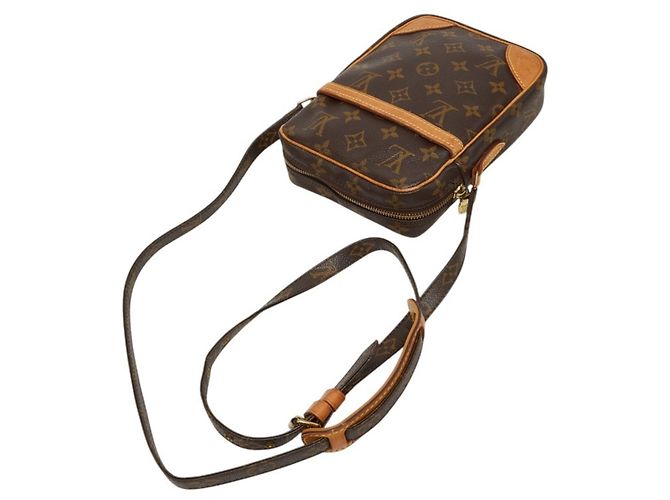Bolsa de ombro Louis Vuitton Monogram Danube Marrom Monograma - vista 4