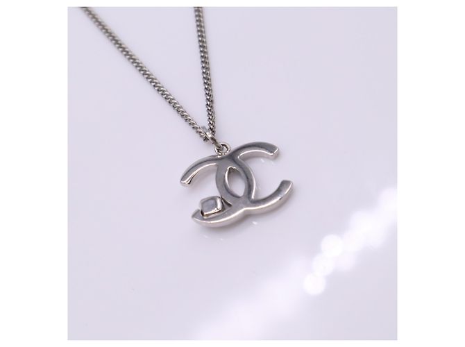 Collier CHANEL Coco Mark Noir Argenté - vue 4