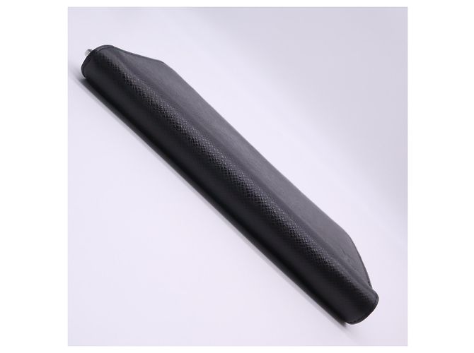 Louis Vuitton Taiga Zippy Wallet Black - view 8