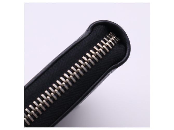Louis Vuitton Taiga Zippy Wallet Black - view 9
