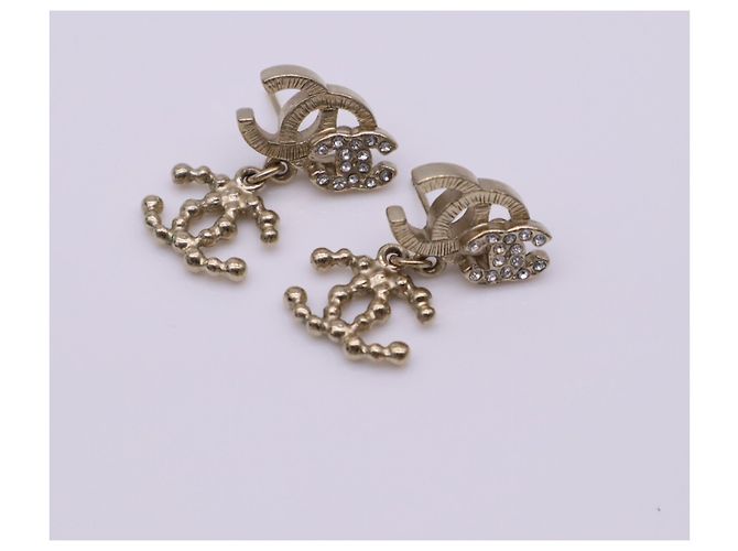 Boucles d'oreilles Chanel Triple Coco Mark strass Doré - vue 5